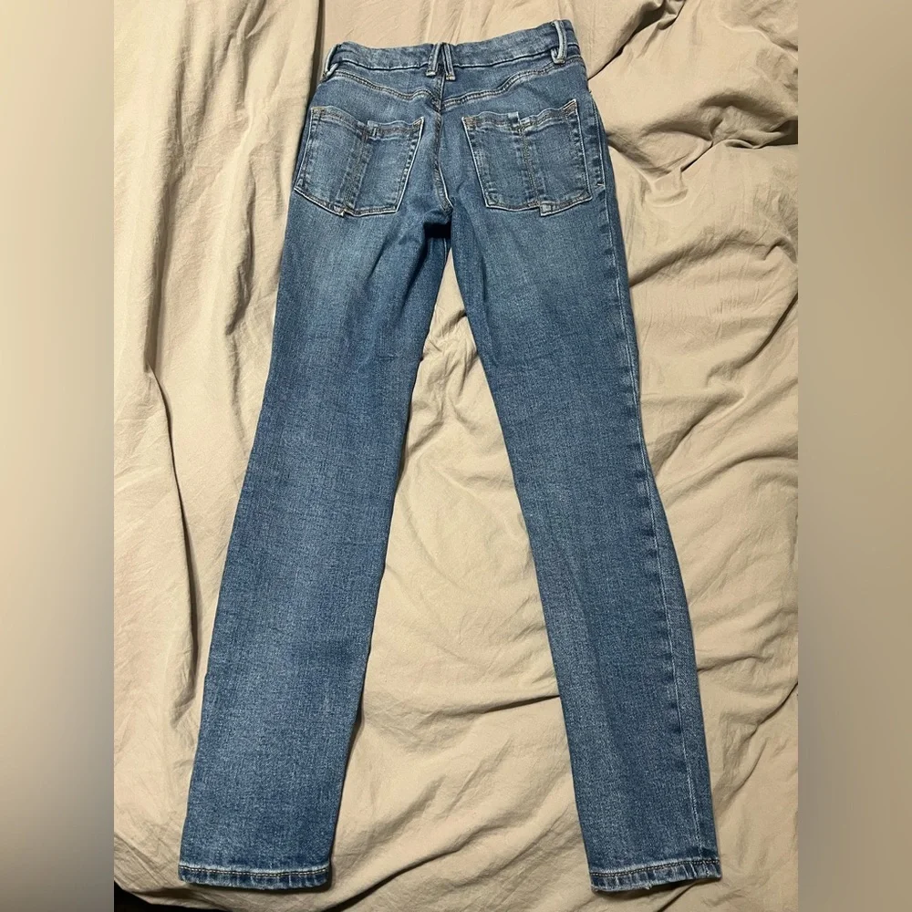 Good American Distressed Jeans - Picture 7 of 7